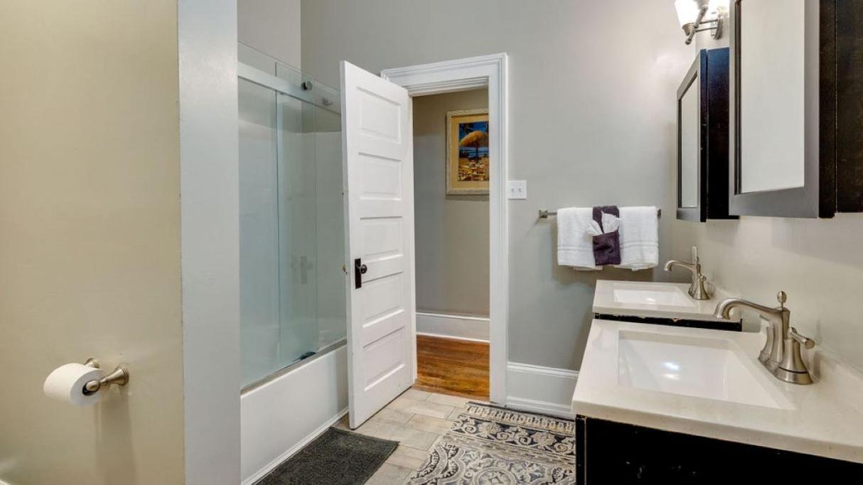 Comfortable Escape In Historic Downtown Savannah Exteriör bild