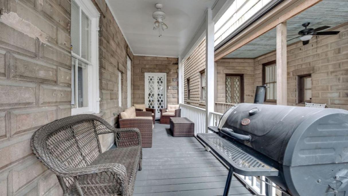 Comfortable Escape In Historic Downtown Savannah Exteriör bild
